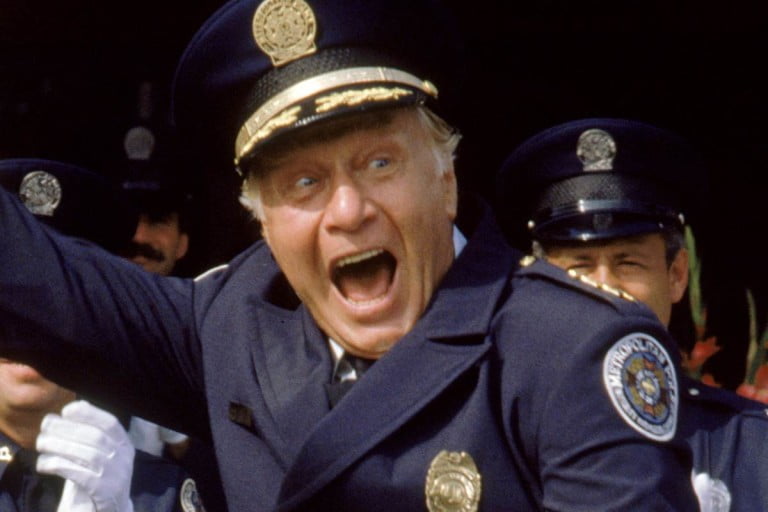 Morreu o ator George Gaynes, o comandante Lassard de “Academia de Polícia”