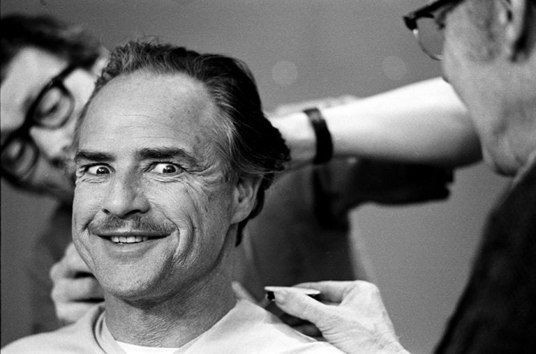Imagens exclusivas da transformação de Marlon Brando para Don Corleone