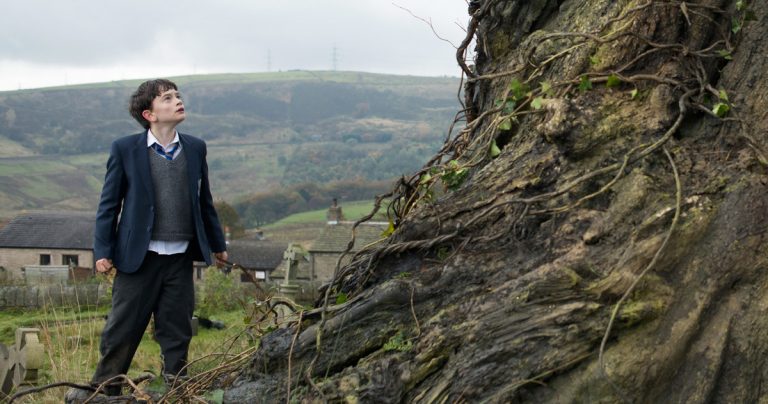 Adaptação cinematográfica de “A Monster Calls” tem novo trailer