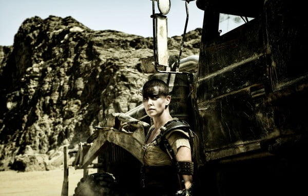 mad-max-fury-road-image-mad-max-fury-road-image-charlize-theron-600x383