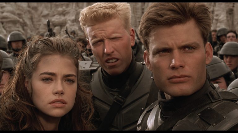 Preparados para mais “Starship Troopers” e insectos gigantes?