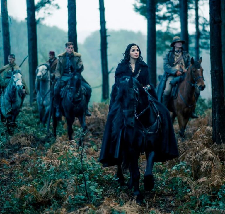 Gal Gadot e Chris Pine numa nova imagem de “Mulher Maravilha”