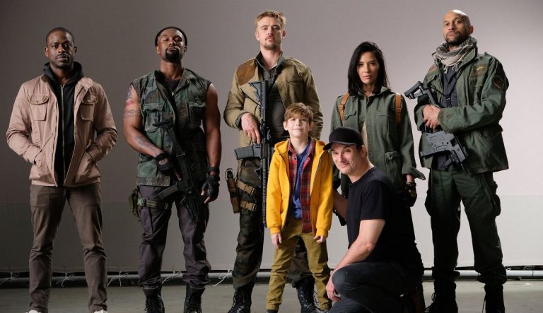 Shane Black revela primeira imagem do elenco do reboot de “The Predator”