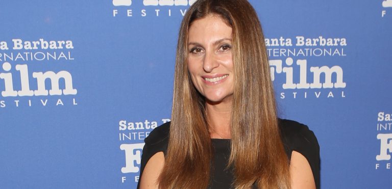 Niki Caro vai realizar versão live-action de “Mulan”