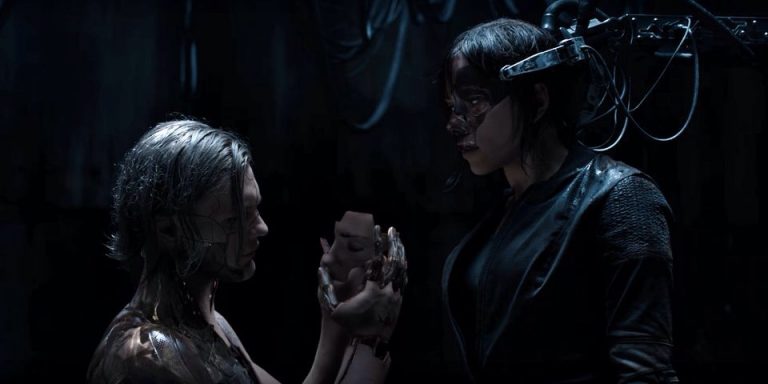 Scarlett Johansson procura a verdade no novo trailer de “Ghost in the Shell”