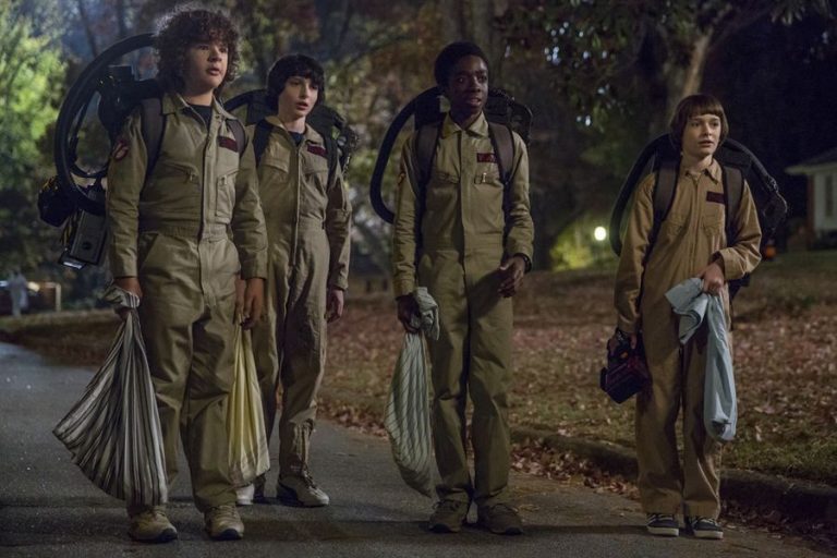 Segunda temporada de “Stranger Things” já tem poster e data de estreia