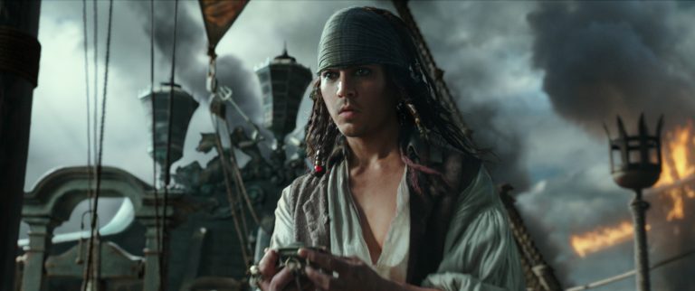 Novas imagens de “Piratas das Caraíbas: Homens Mortos não contam Histórias” incluem um jovem Captain Sparrow