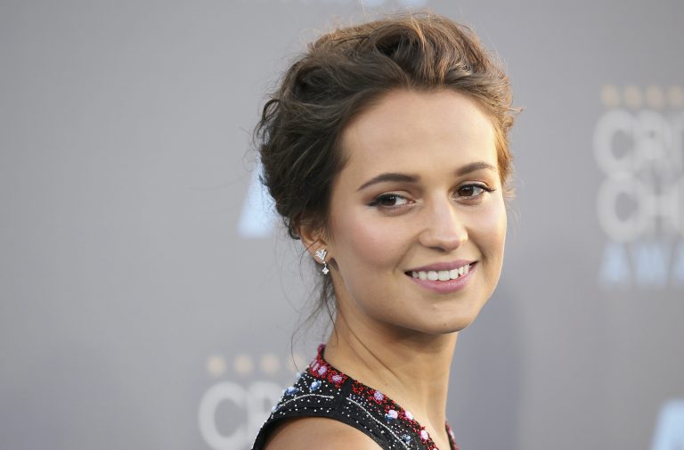 CANNES | “Moomins and the Winter Wonderland” com Alicia Vikander de viagem para a CHINA