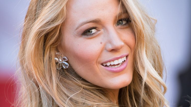 Blake Lively vai protagonizar filme baseado na obra “The Husband’s Secret”