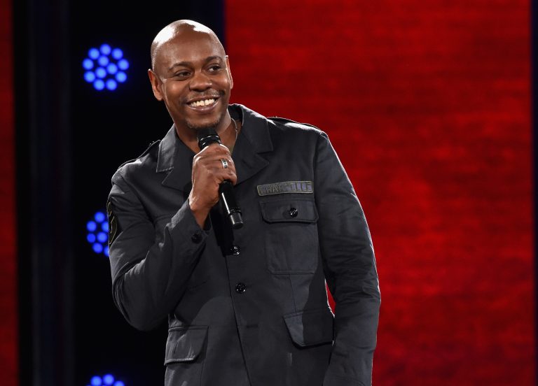 “A Star is Born” adiciona o comediante Dave Chappelle ao elenco