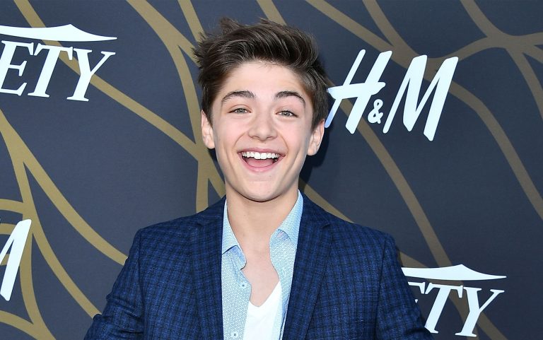 Shazam! | Asher Angel foi o escolhido para interpretar Billy Batson