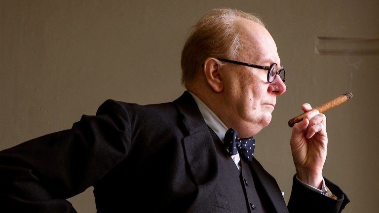 Vê como Gary Oldman se transformou em Churchill em “A Hora Mais Negra”