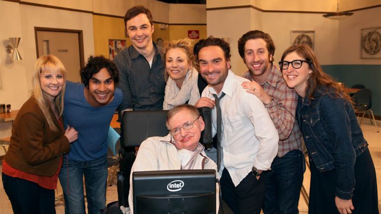 Stephen Hawking: Faleceu o génio que inspirou mais do que físicos