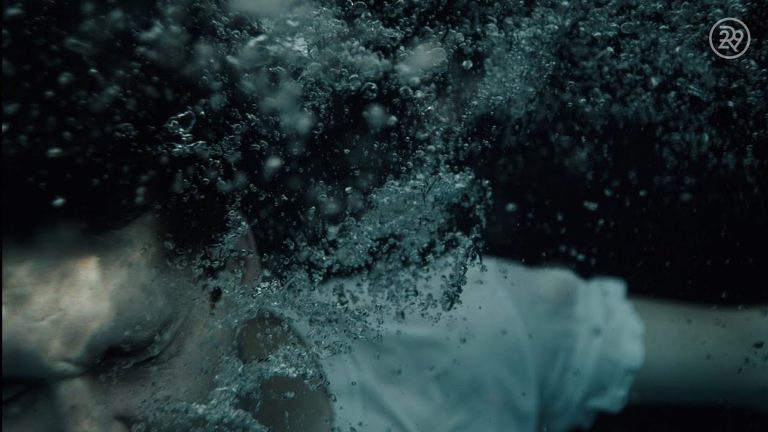Vê a curta-metragem que marcou a estreia de Kristen Stewart na realização