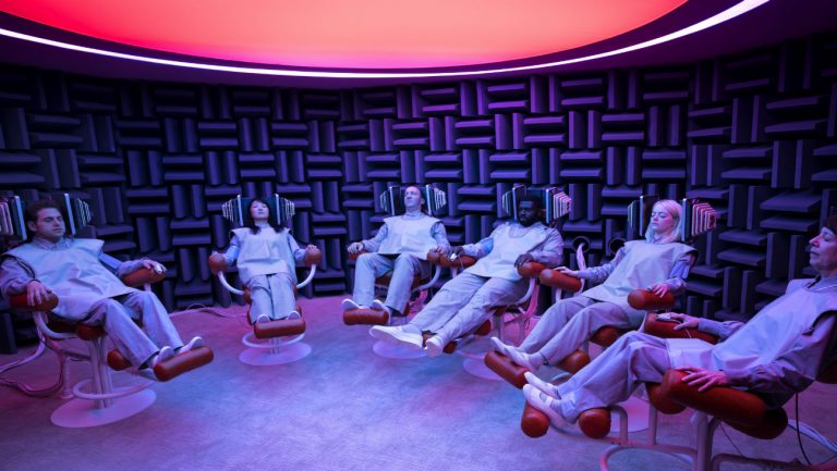 Foram divulgadas as primeiras imagens da série “Maniac”