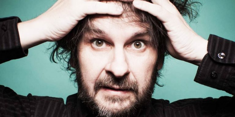 Peter Jackson indeciso entre voltar à Terra Média ou filme do DCEU