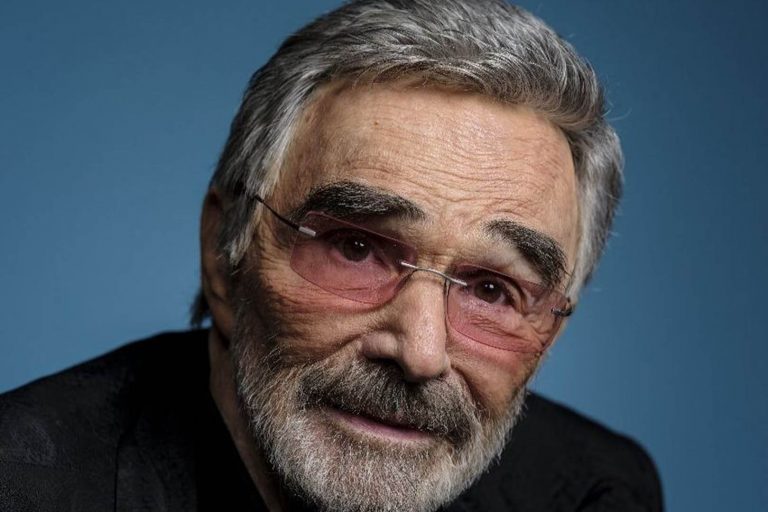 Burt Reynolds, estrela dos anos 70 em Hollywood, faleceu aos 82 anos