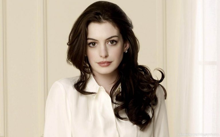 Anne Hathaway poderá protagonizar um filme live-action da “Rua Sésamo”