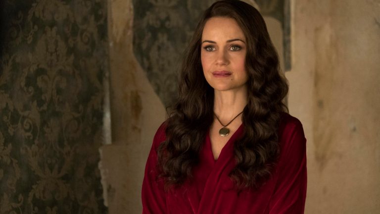 Carla Gugino pode voltar a Hill House na nova temporada