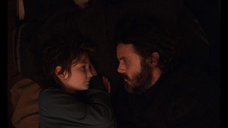 Casey Affleck e Anna Pniowsky no primeiro trailer de “Light of My Life”