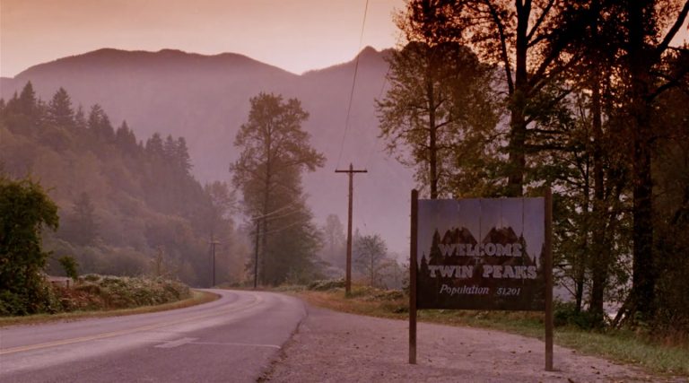 Twin Peaks – Quando o bizarro é também acolhedor