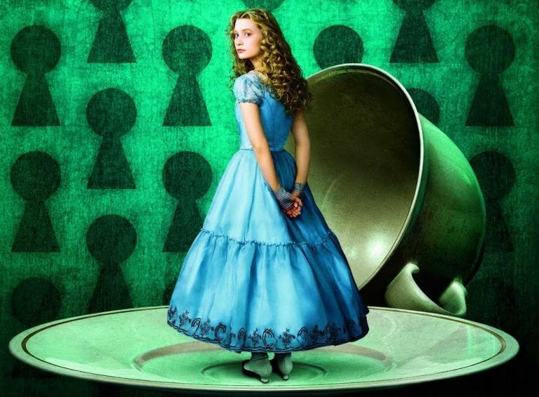 15 melhores posters dos filmes em que Mia Wasikowska participou