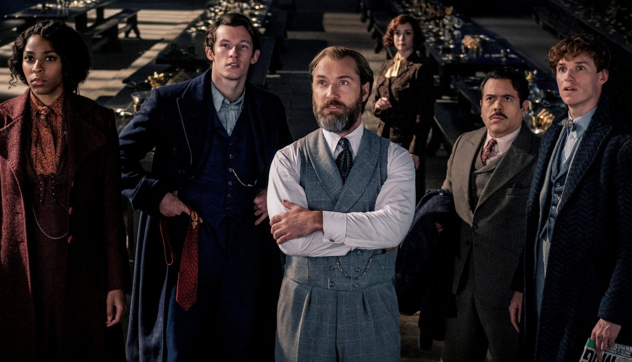 "Monstros Fantásticos - Os Segredos de Dumbledore" é protagonizado por Eddie Redmayne, Jude Law e Mads Mikkelsen