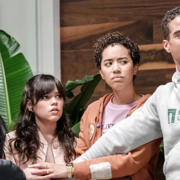Black Tides: Melissa Barrera e John Travolta Embarcam num Terror Marinho