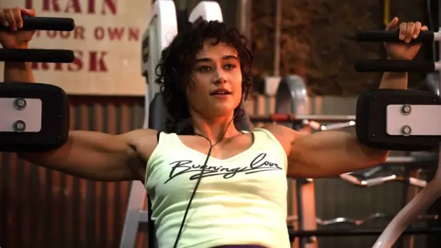 Morte em The Running Man - Katy O’Brian Fala Sobre o Seu Papel