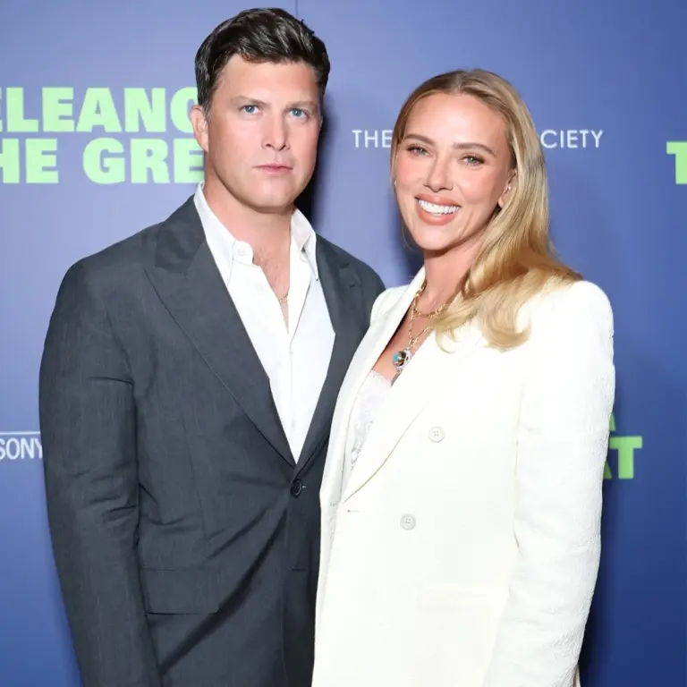 Colin Jost Brinca Com Scarlett Johansson em SNL: A Verdade que Ninguém Quer Admitir