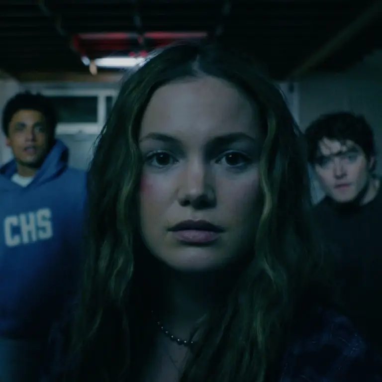 Esta Não É Um Teste: O Que Esperar do Novo Filme de Zombis com Olivia Holt