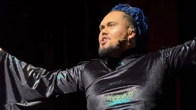 Tragédia no Teatro- Ator de 25 Anos Morre Durante Espetáculo de Aladdin