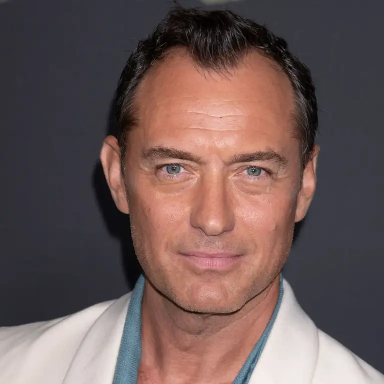 Jude Law Transforma-se em Vladimir Putin em “The Wizard of the Kremlin” – Trailer Revelado