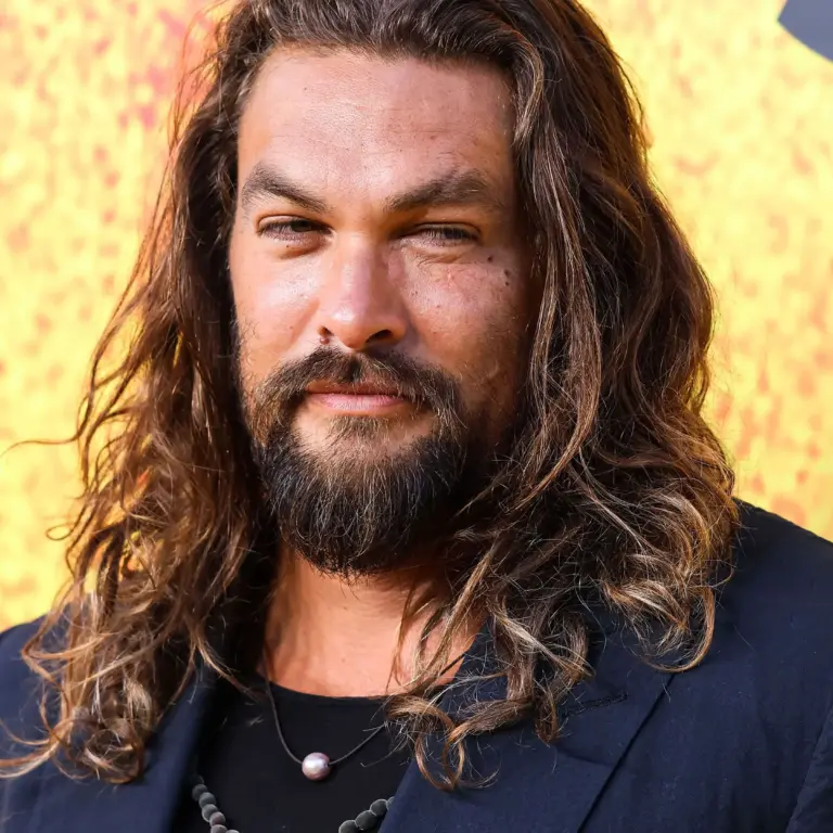 A Nova Série de Jason Momoa na HBO Max: Entre a Autenticidade e o Estrelato