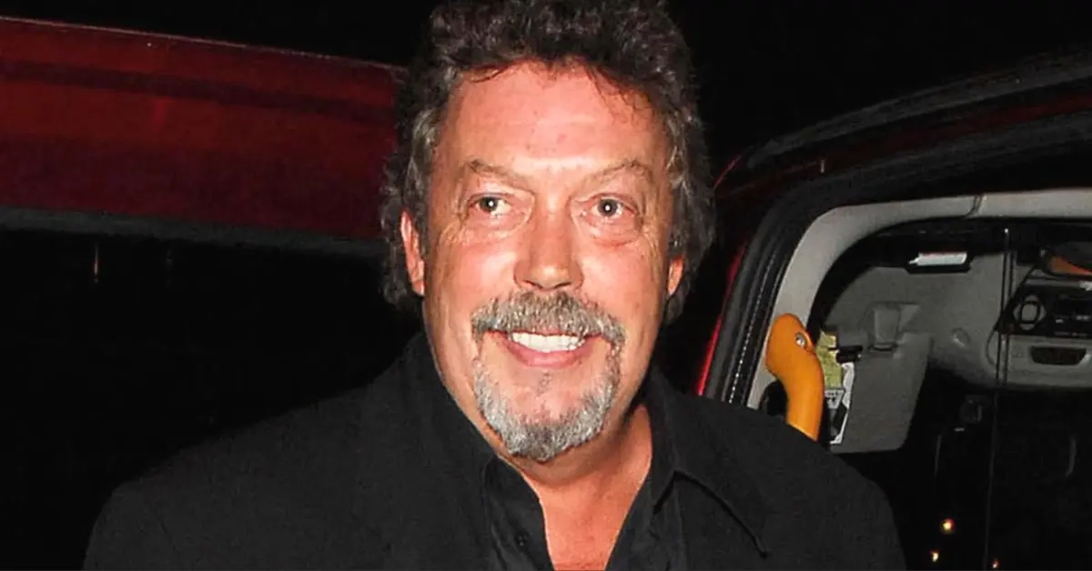 Morreu Tim Curry, o ator de The Rocky Horror Picture Show e do Pennywise original, aos 80 anos